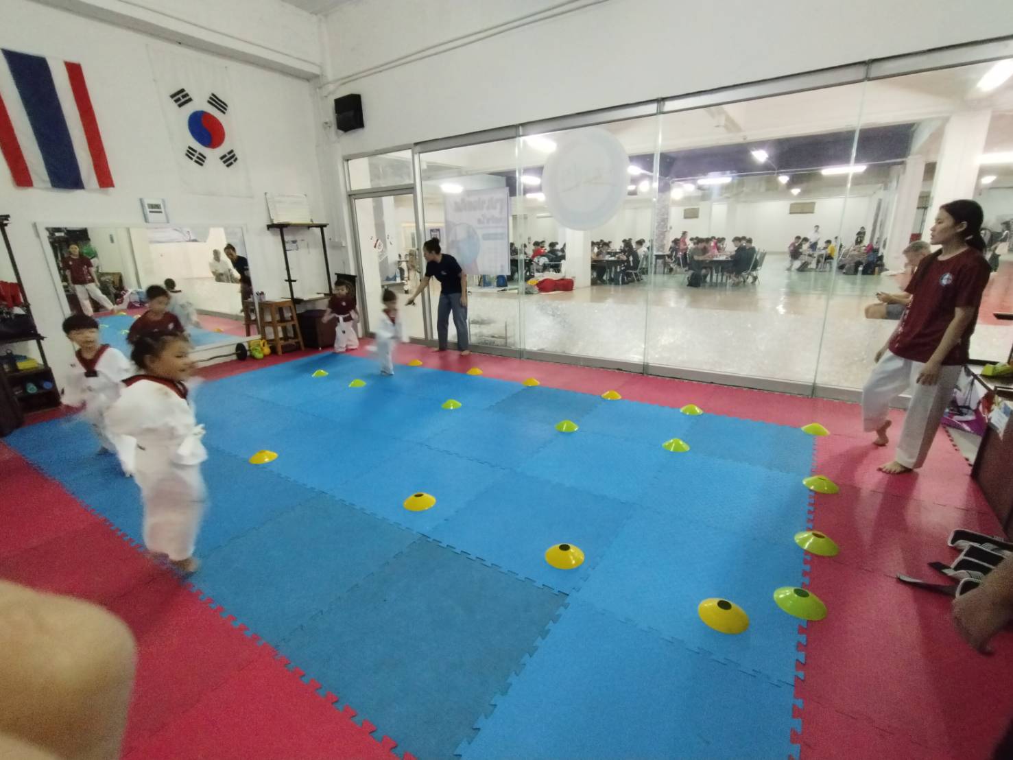 อุปกรณ์พร้อม